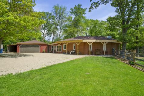 4444 East 1553rd Road Earlville IL 60518
