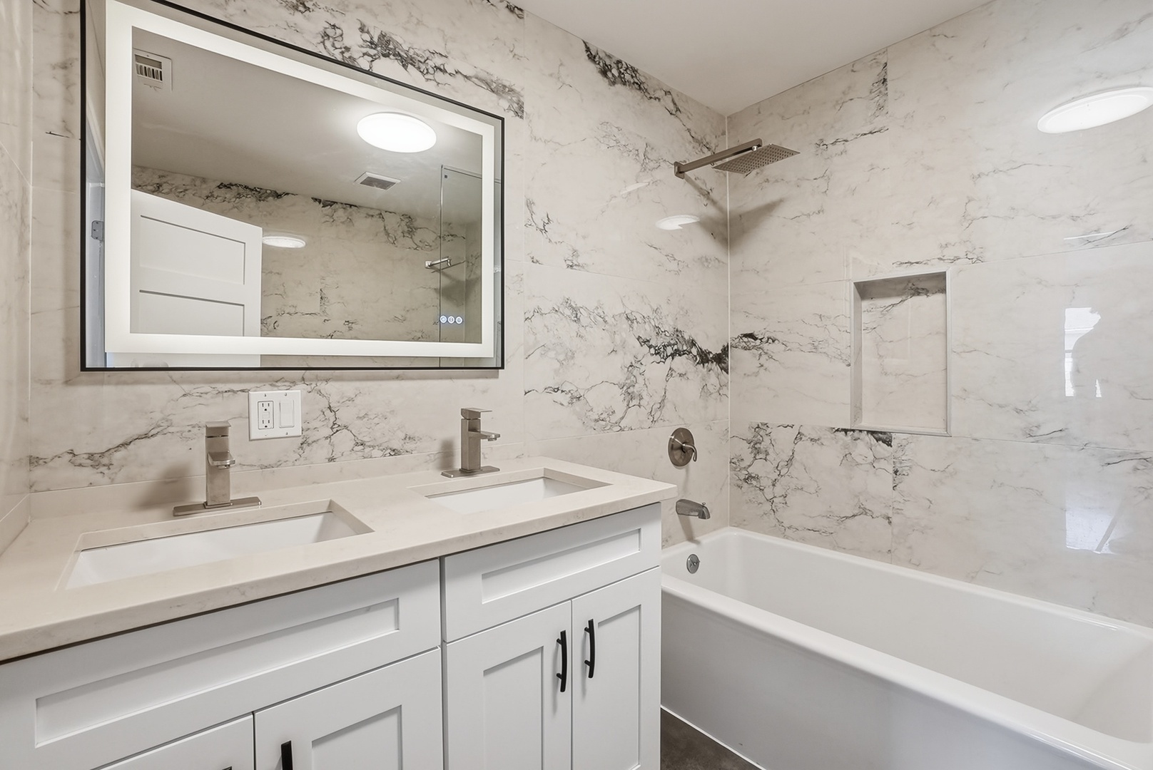 4447 South Leamington Avenue Chicago IL 60638
