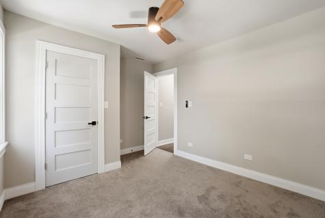 4447 South Leamington Avenue Chicago IL 60638