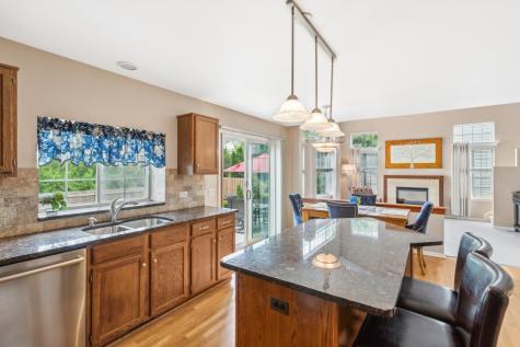 1083 Popes Creek Circle Grayslake IL 60030