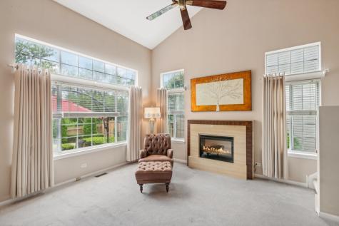 1083 Popes Creek Circle Grayslake IL 60030