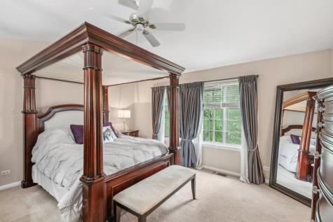 1083 Popes Creek Circle Grayslake IL 60030