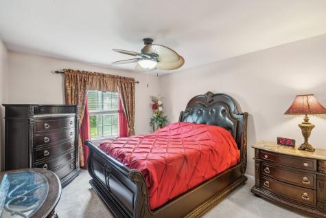 1083 Popes Creek Circle Grayslake IL 60030