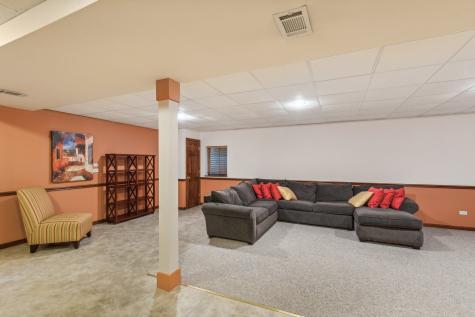 1083 Popes Creek Circle Grayslake IL 60030