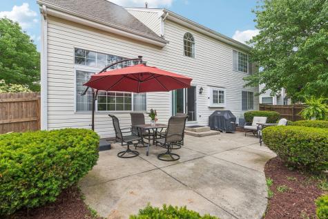 1083 Popes Creek Circle Grayslake IL 60030
