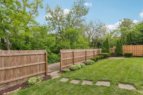 1083 Popes Creek Circle Grayslake IL 60030
