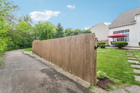 1083 Popes Creek Circle Grayslake IL 60030