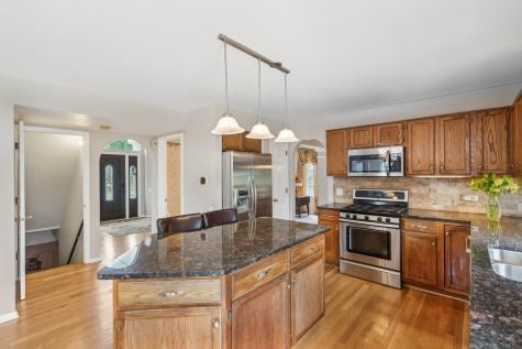 1083 Popes Creek Circle Grayslake IL 60030