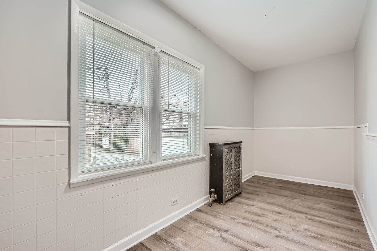 7449 South Vernon Avenue Chicago IL 60619