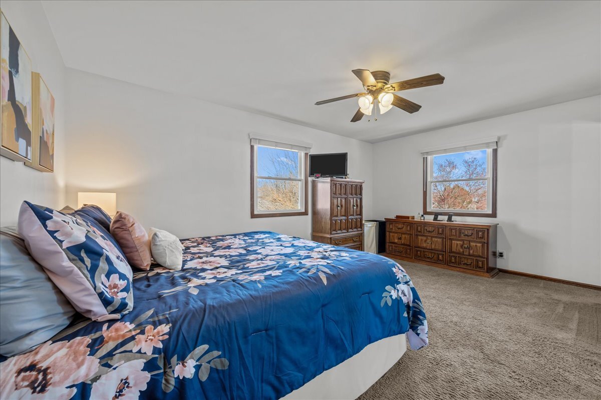 2477 Cambridge Drive Aurora IL 60506