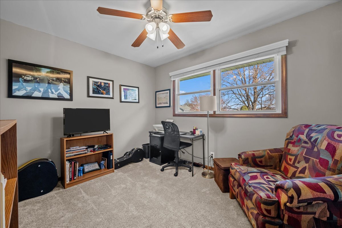 2477 Cambridge Drive Aurora IL 60506