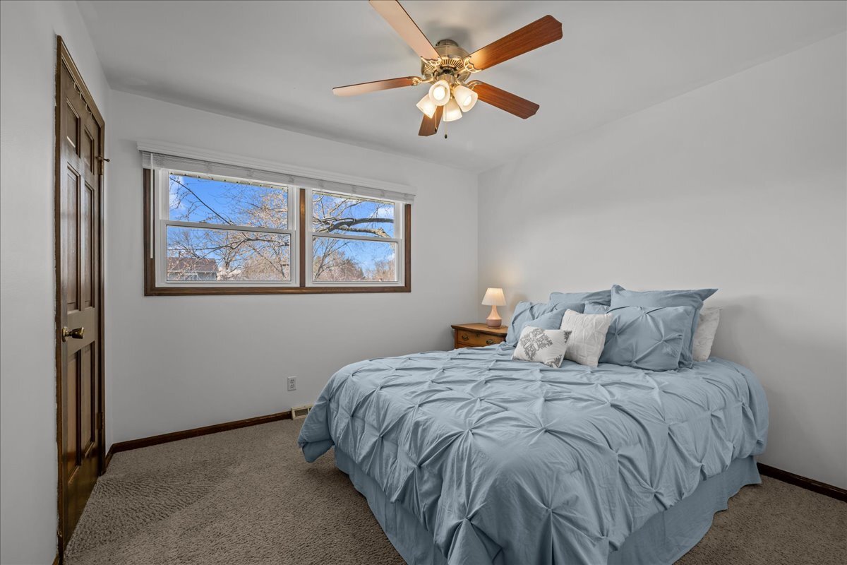 2477 Cambridge Drive Aurora IL 60506
