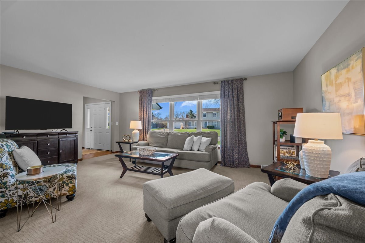 2477 Cambridge Drive Aurora IL 60506
