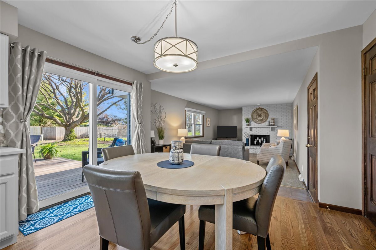 2477 Cambridge Drive Aurora IL 60506