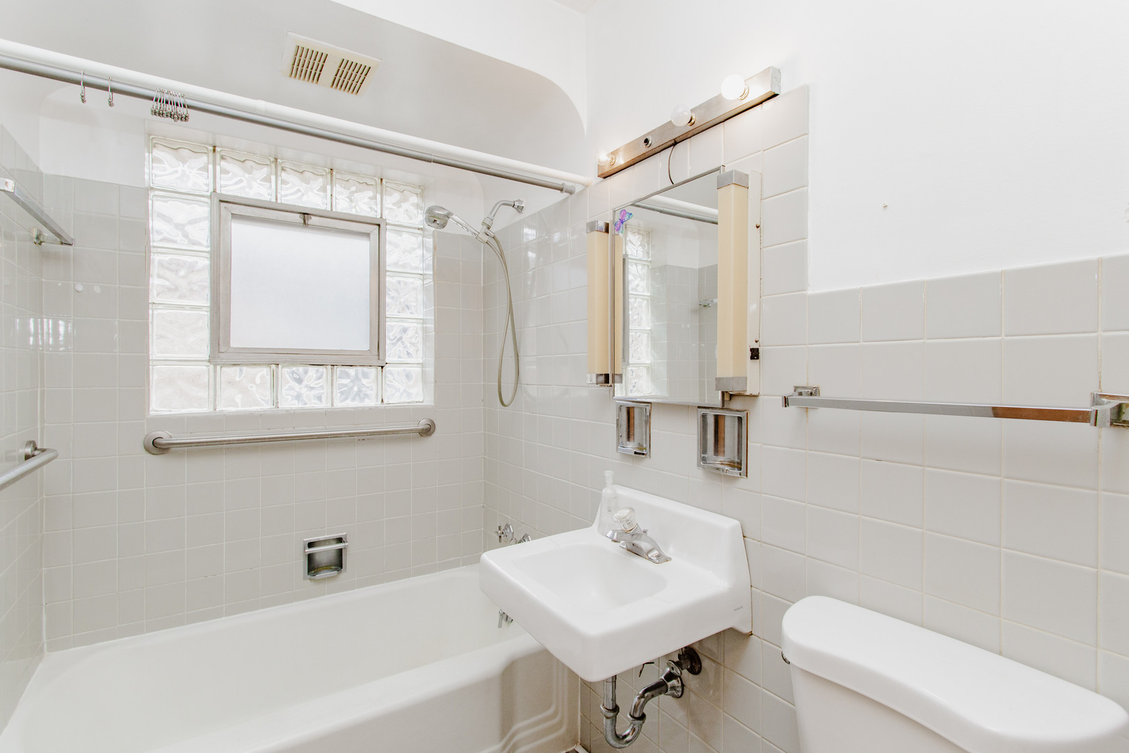 6317 North Lowell Avenue Chicago IL 60646