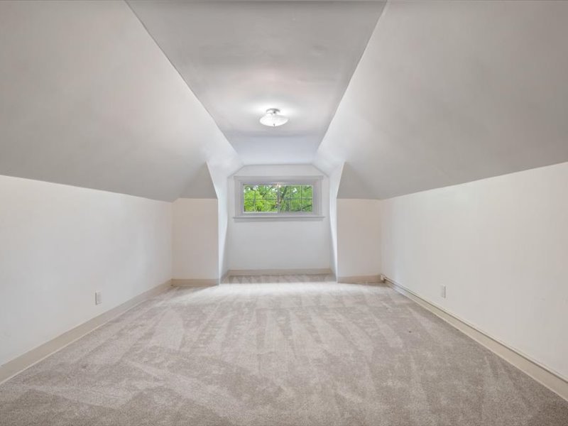2531 West Morse Avenue Chicago IL 60645