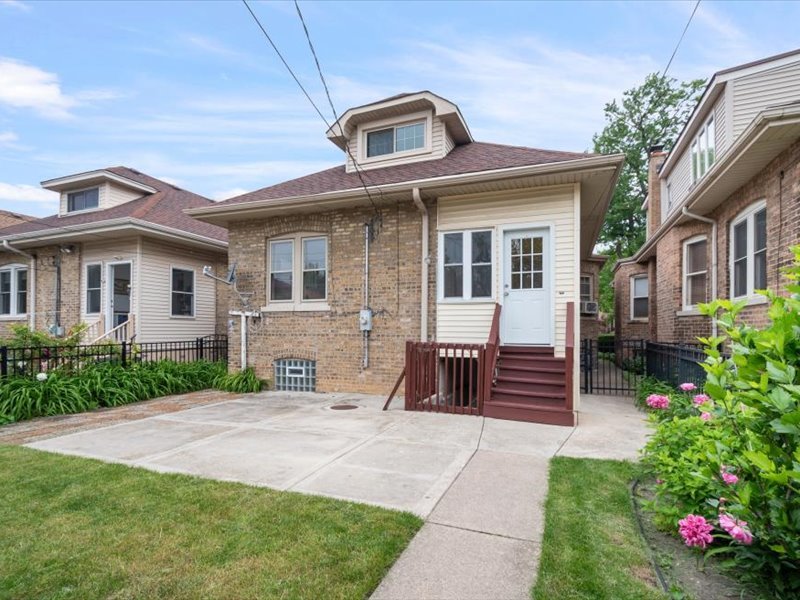 2531 West Morse Avenue Chicago IL 60645