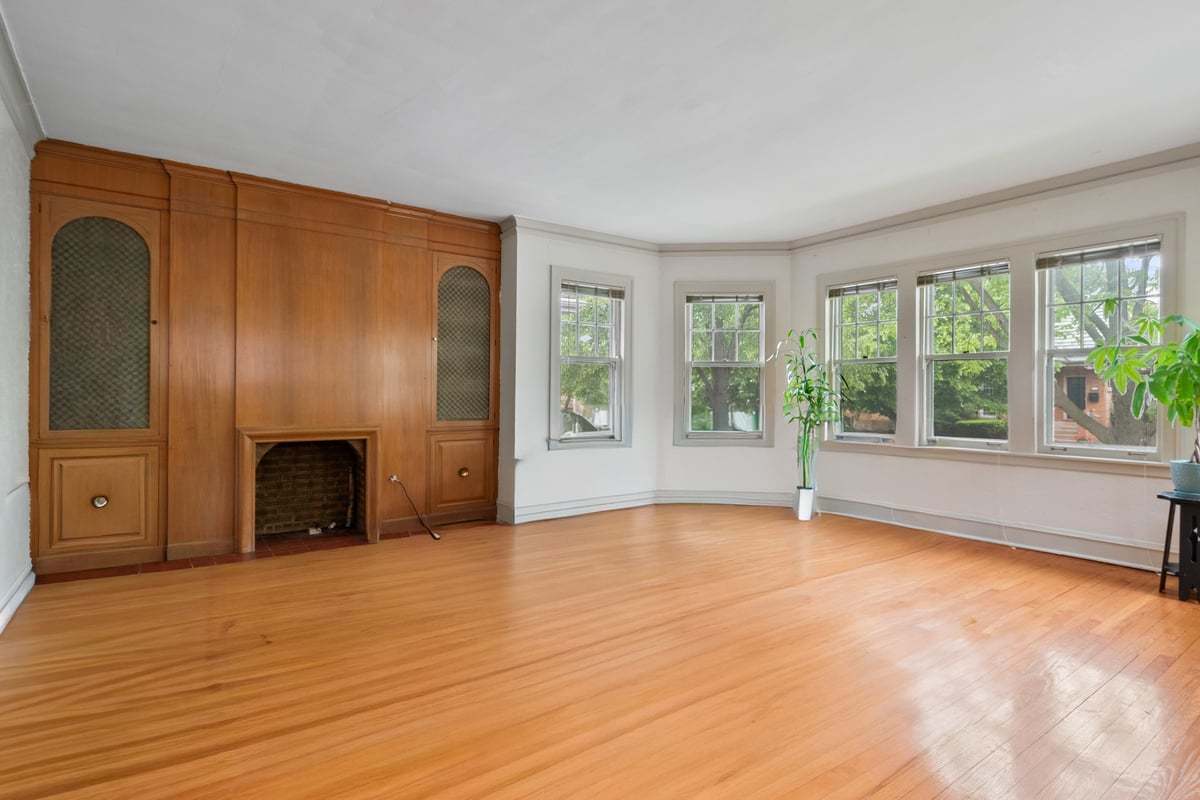 2531 West Morse Avenue Chicago IL 60645