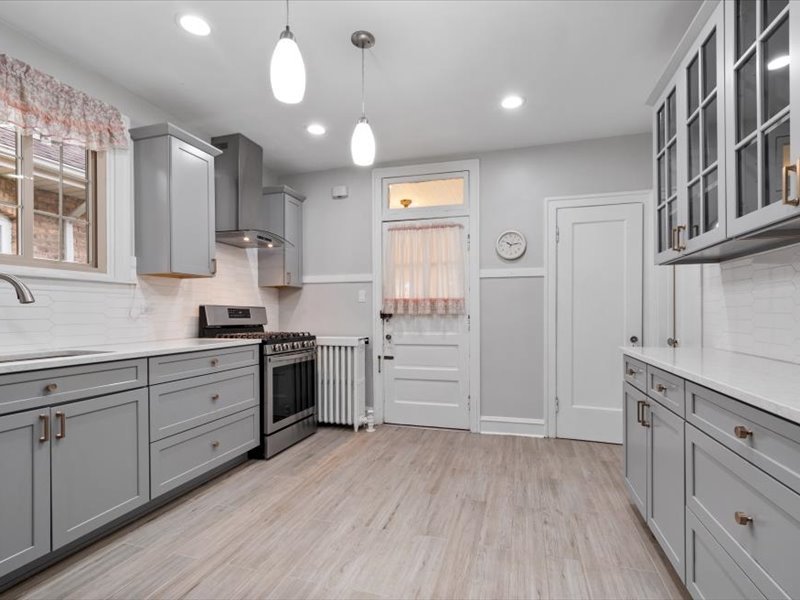2531 West Morse Avenue Chicago IL 60645