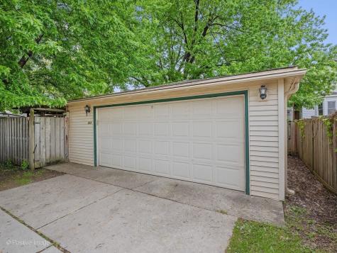 613 North Spring Avenue La Grange Park IL 60526