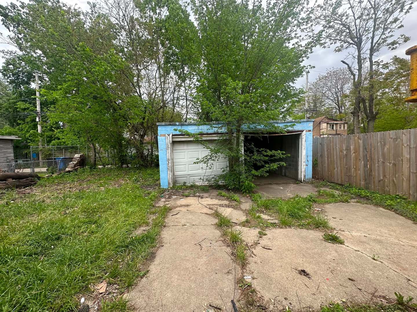 11941 South La Salle Street Chicago IL 60628