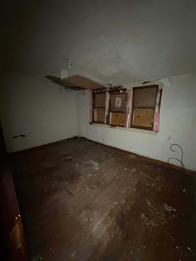11941 South La Salle Street Chicago IL 60628