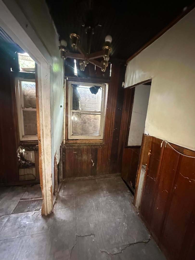 11941 South La Salle Street Chicago IL 60628