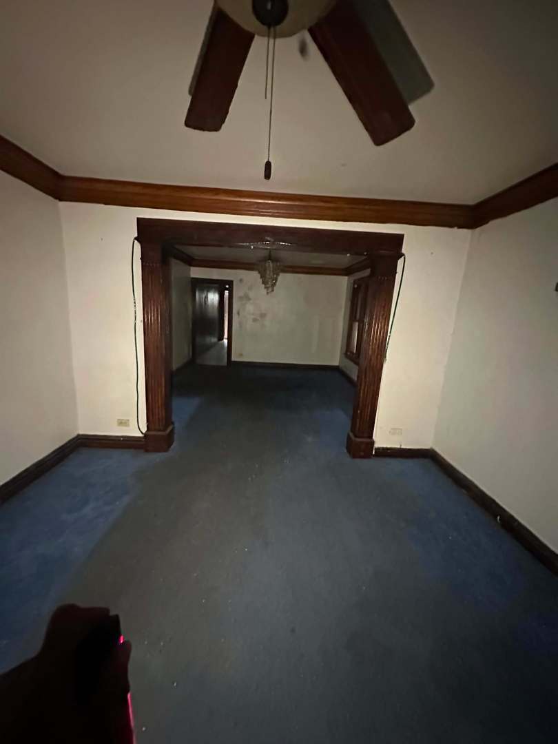 11941 South La Salle Street Chicago IL 60628