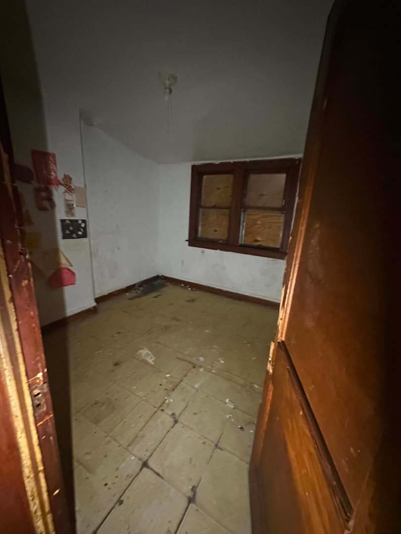 11941 South La Salle Street Chicago IL 60628