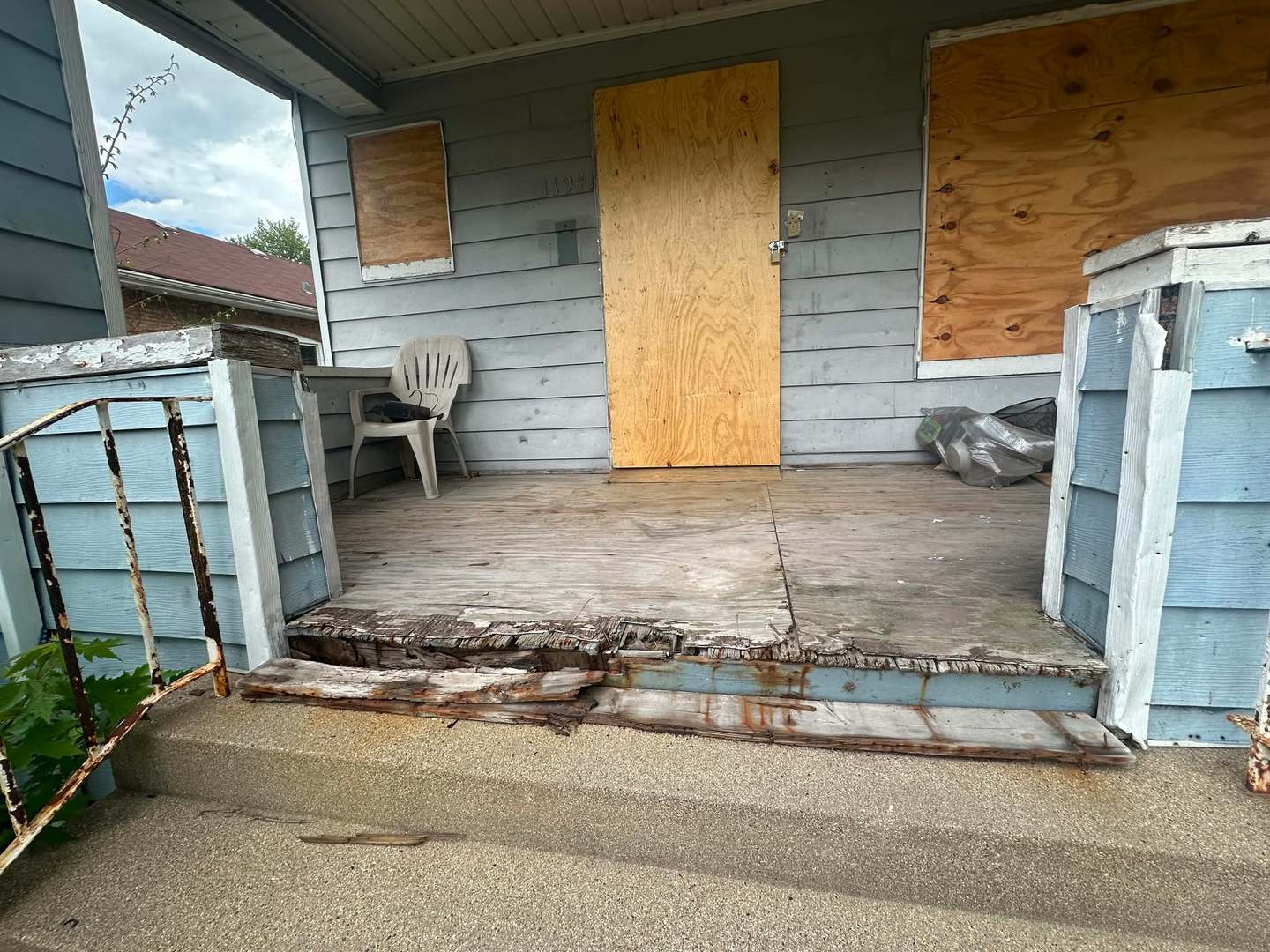 11941 South La Salle Street Chicago IL 60628