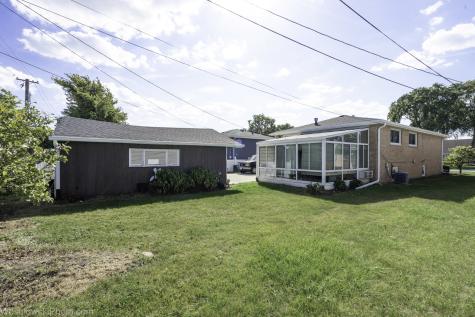8405 Melvina Avenue Burbank IL 60459