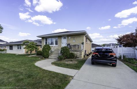 8405 Melvina Avenue Burbank IL 60459