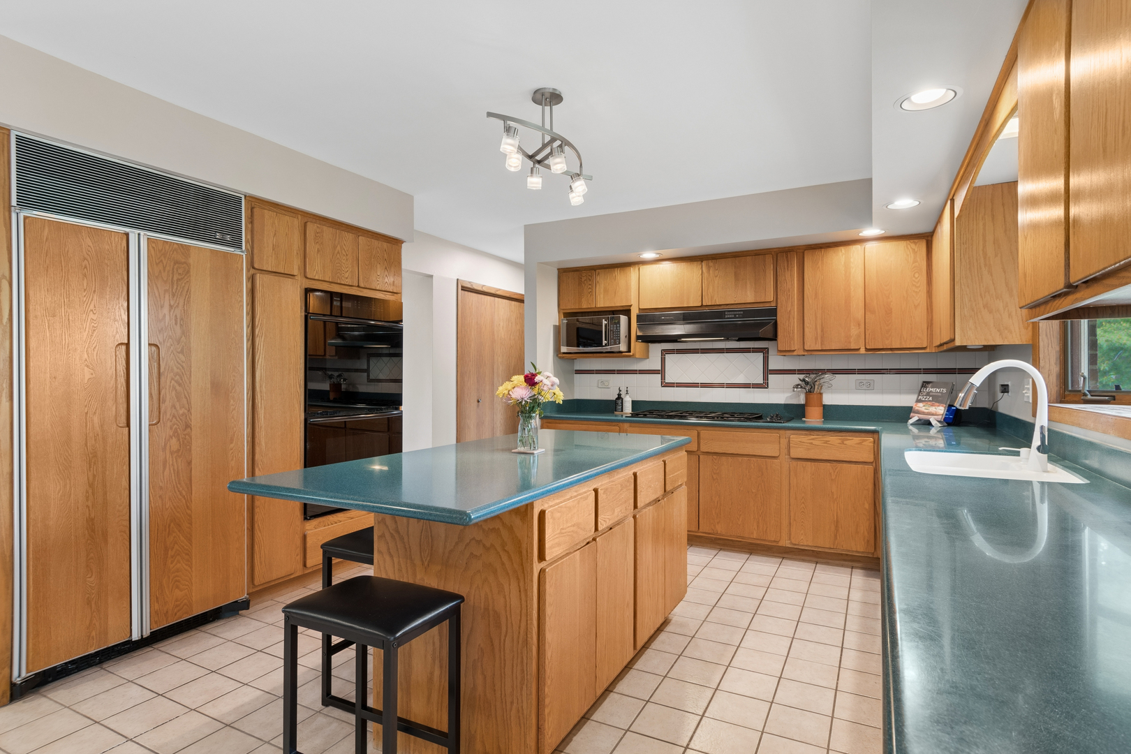 2374 Pepper Tree Court Lisle IL 60532