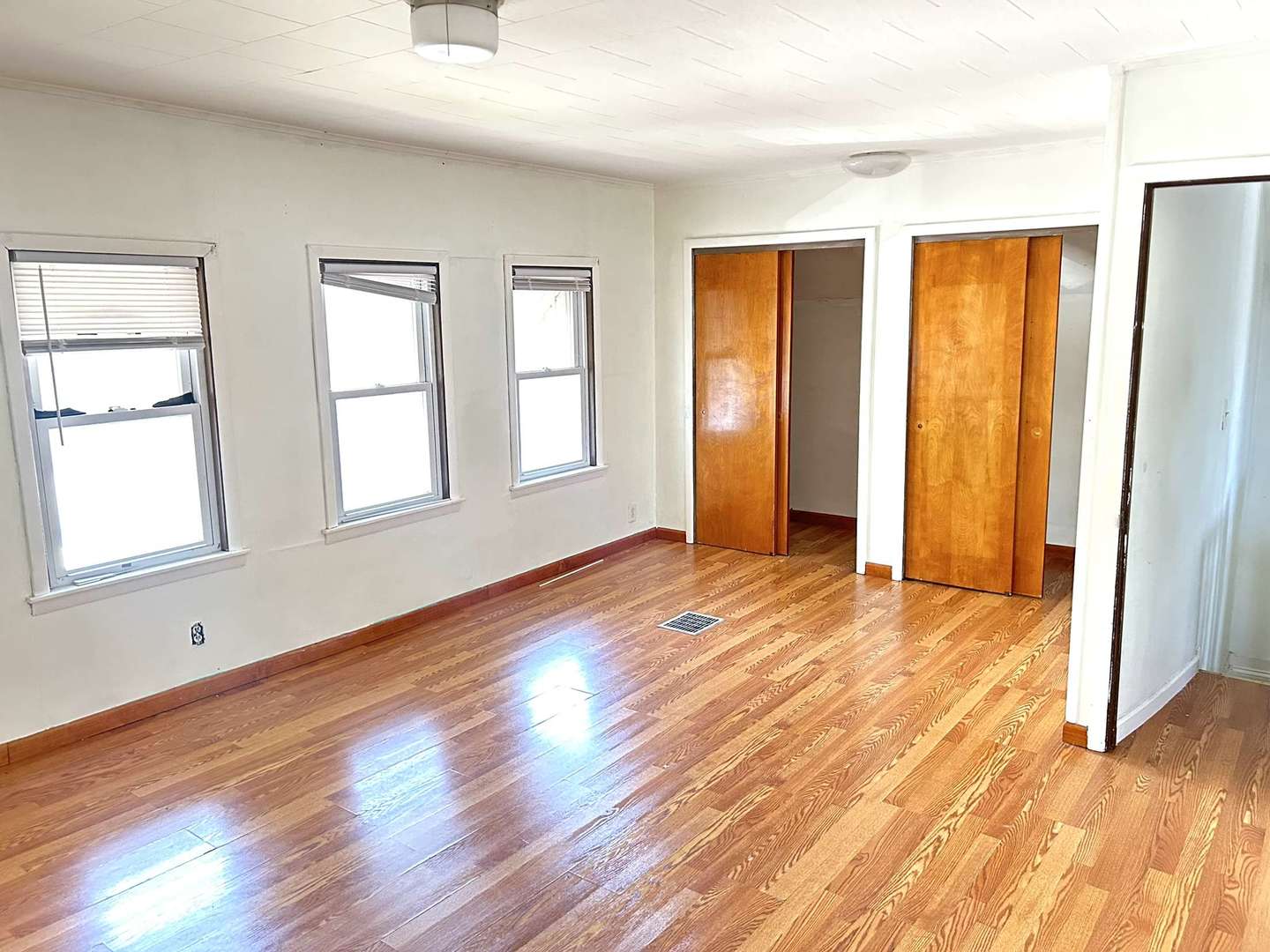 344 East 117th Street Chicago IL 60628