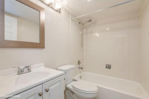 1010 Wesley Lane Algonquin IL 60102