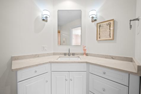 1230 Conway Road Lake Forest IL 60045