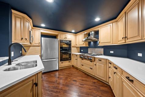 1230 Conway Road Lake Forest IL 60045