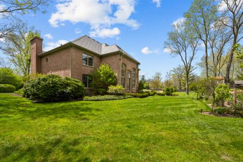 1230 Conway Road Lake Forest IL 60045