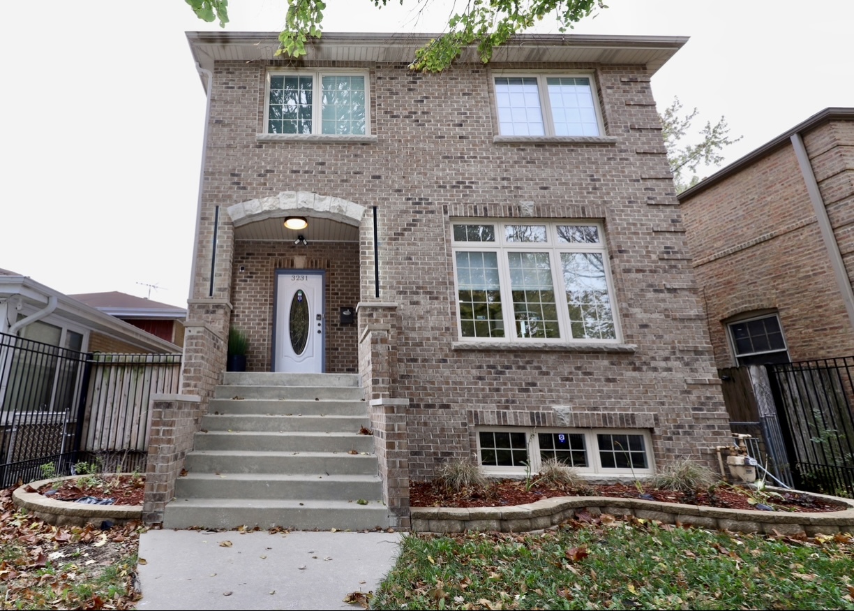 3231 North Octavia Avenue Chicago IL 60634