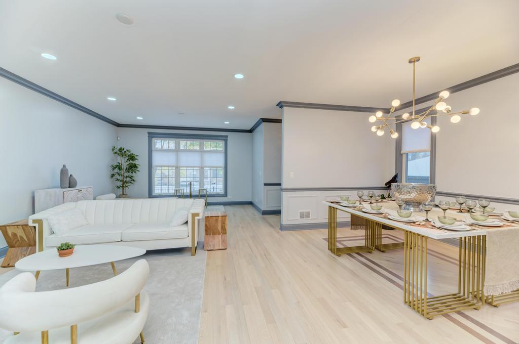 3231 North Octavia Avenue Chicago IL 60634