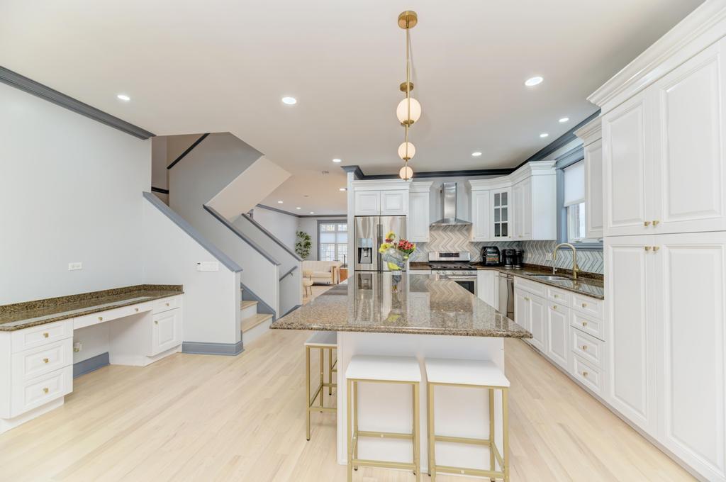 3231 North Octavia Avenue Chicago IL 60634