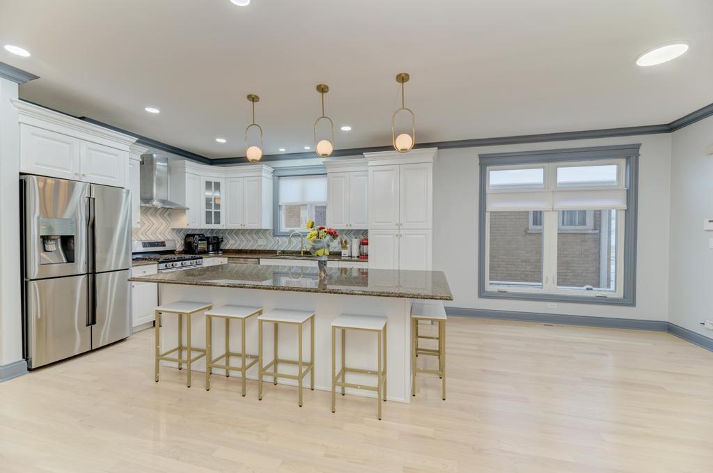 3231 North Octavia Avenue Chicago IL 60634