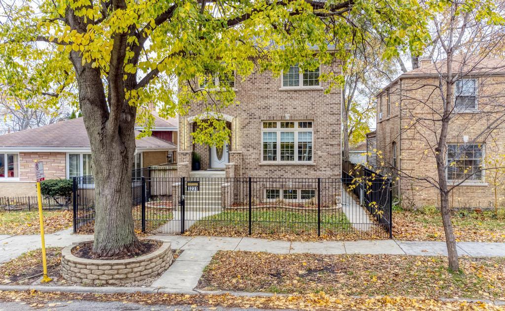 3231 North Octavia Avenue Chicago IL 60634