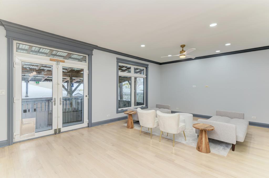3231 North Octavia Avenue Chicago IL 60634