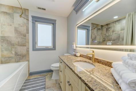 3231 North Octavia Avenue Chicago IL 60634