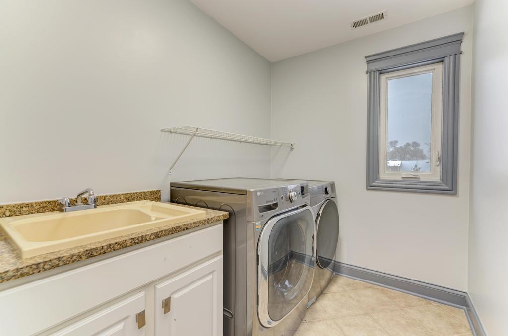 3231 North Octavia Avenue Chicago IL 60634