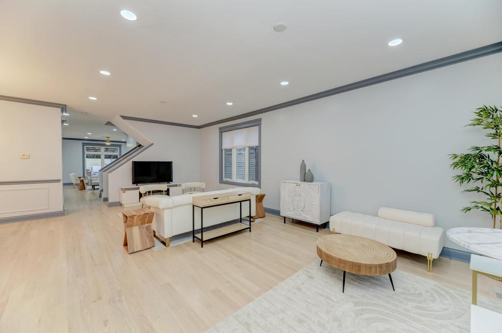 3231 North Octavia Avenue Chicago IL 60634