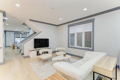 3231 North Octavia Avenue Chicago IL 60634
