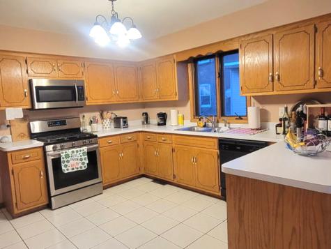 14241 Mackinaw Avenue Burnham IL 60633