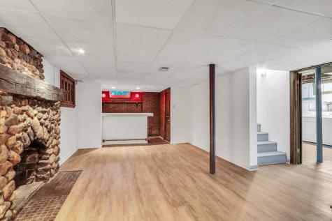 526 West Jackson Street Woodstock IL 60098